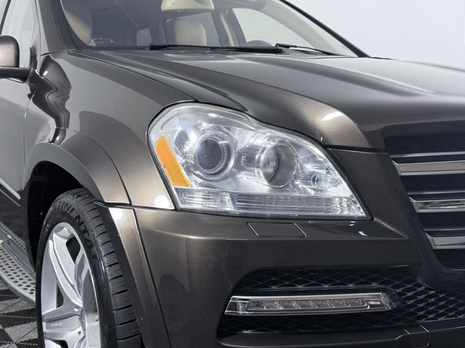 Used 2012 Mercedes-Benz GL 550 4MATIC image 8