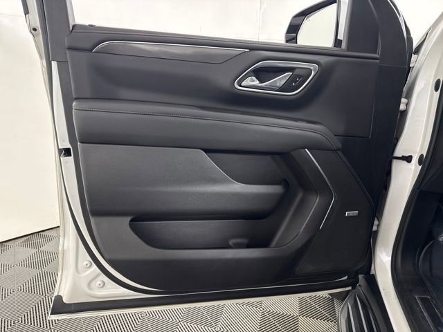 Used 2021 GMC Yukon XL AT4 w/ Technology Package image 29