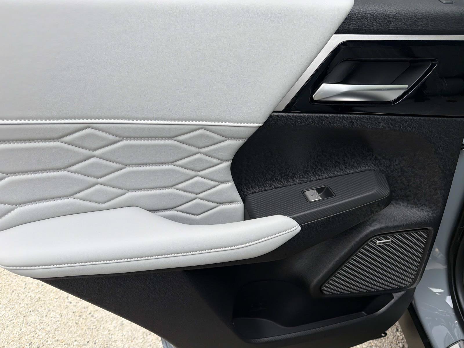 New 2026 Mitsubishi Outlander SEL AWD/4WD image 9
