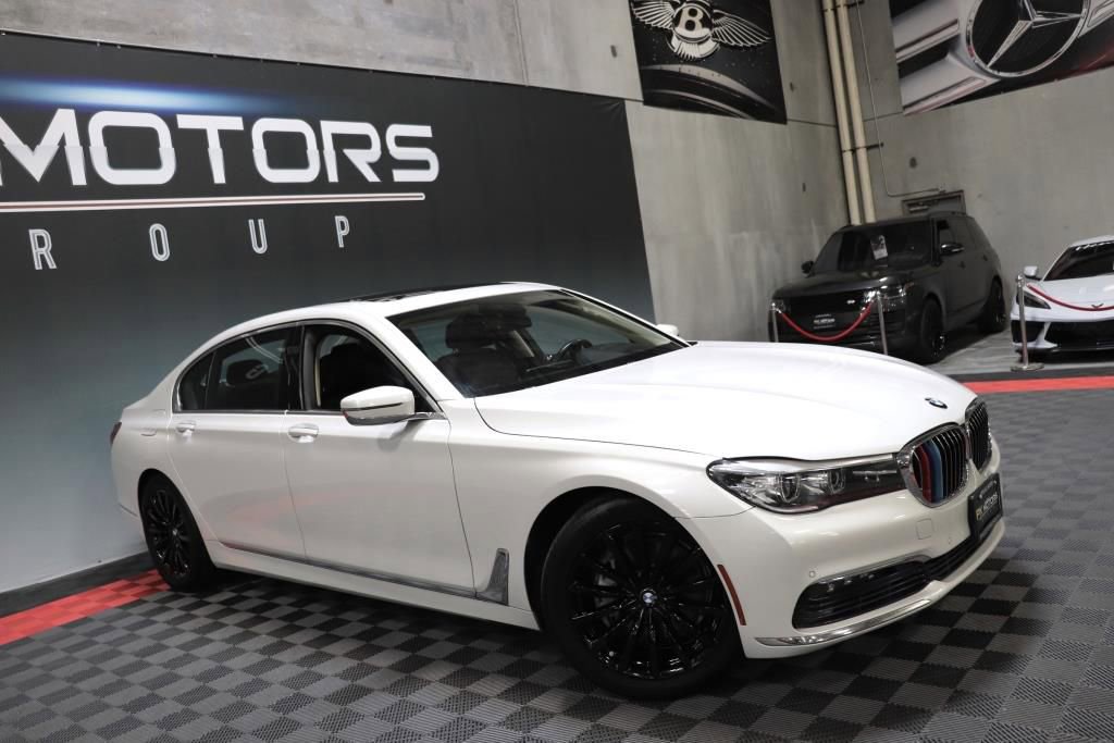 Used 2016 BMW 740i RWD image 11
