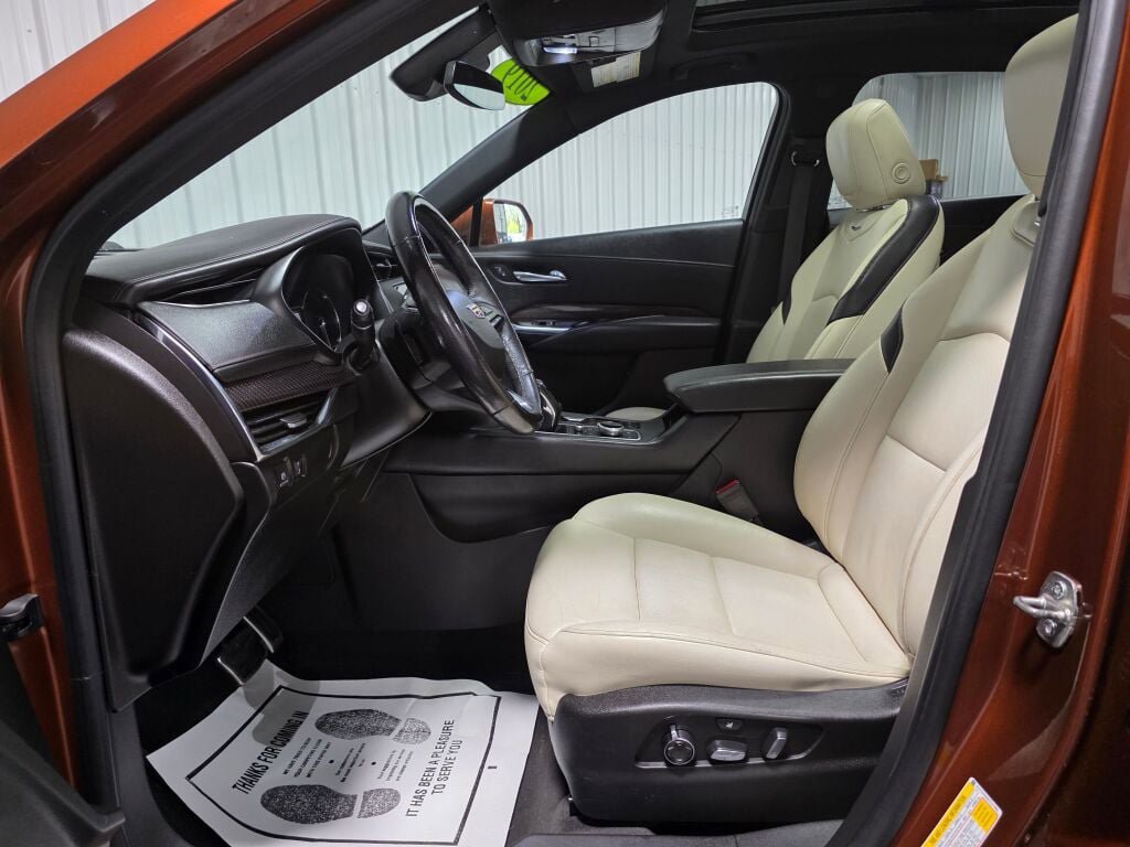 Used 2019 Cadillac XT4 Sport AWD/4WD image 9
