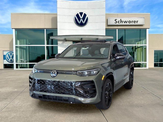 New 2026 Volkswagen Tiguan SE R-Line AWD/4WD image 3