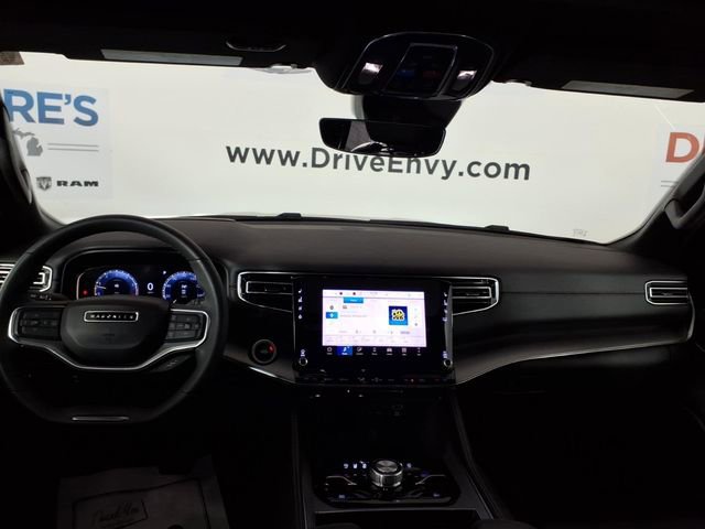 Used 2024 Jeep Wagoneer Series II w/ Convenience Group I AWD/4WD image 13