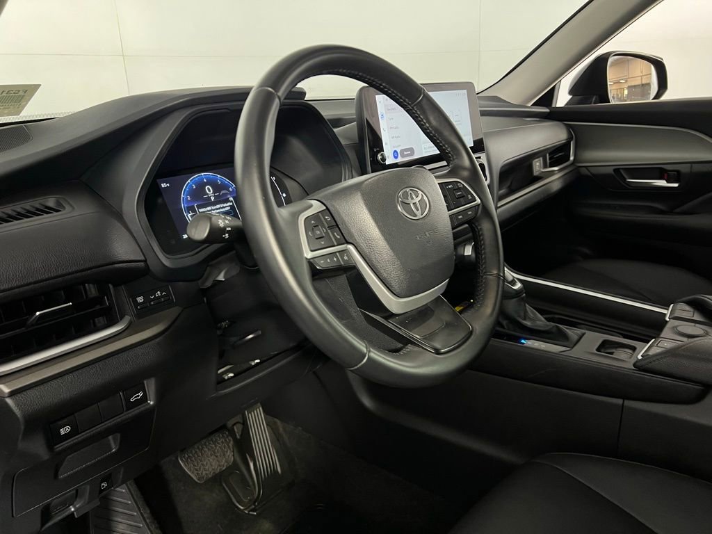 Used 2025 Toyota Grand Highlander AWD image 19