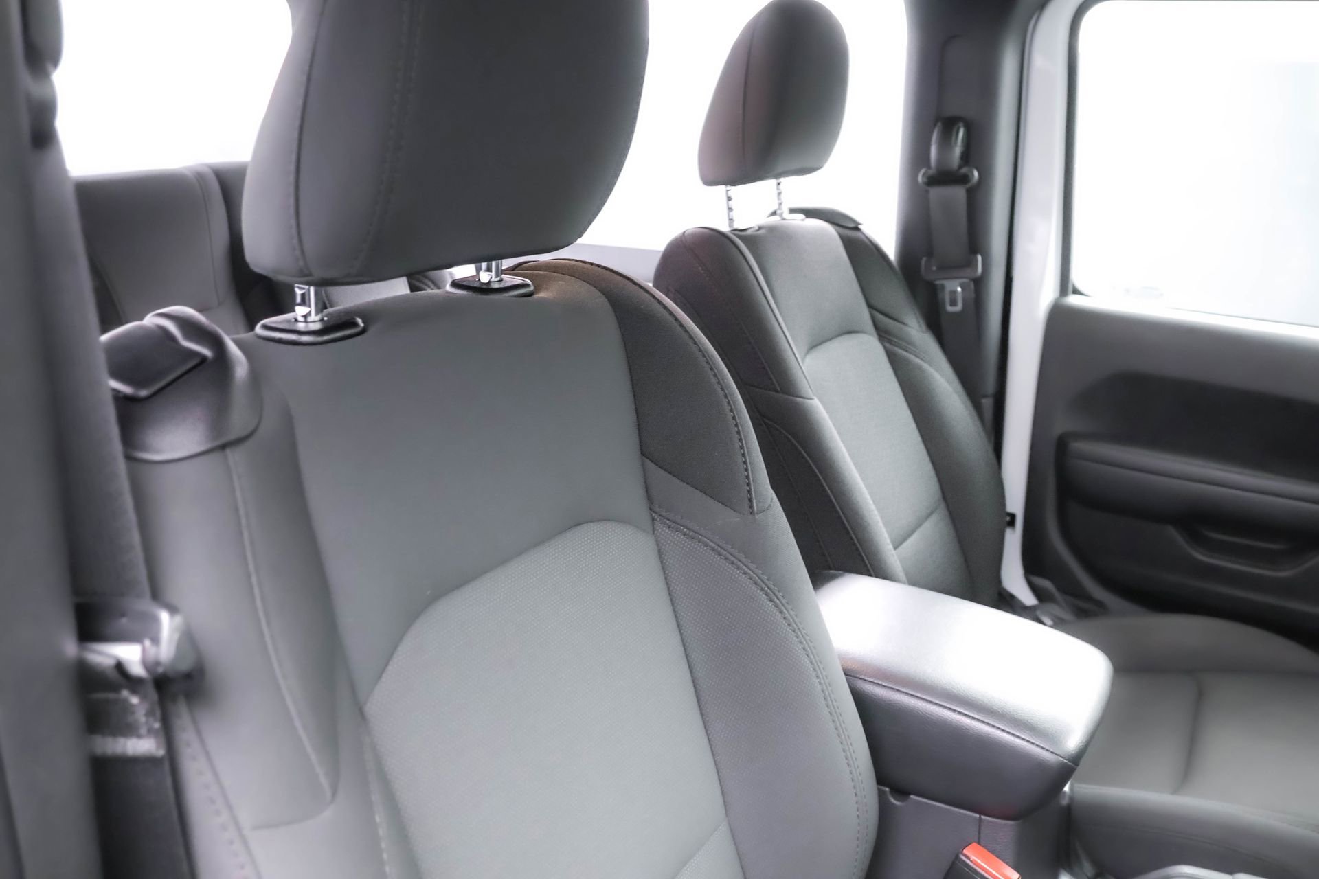 Used 2023 Jeep Wrangler Sport AWD/4WD image 28