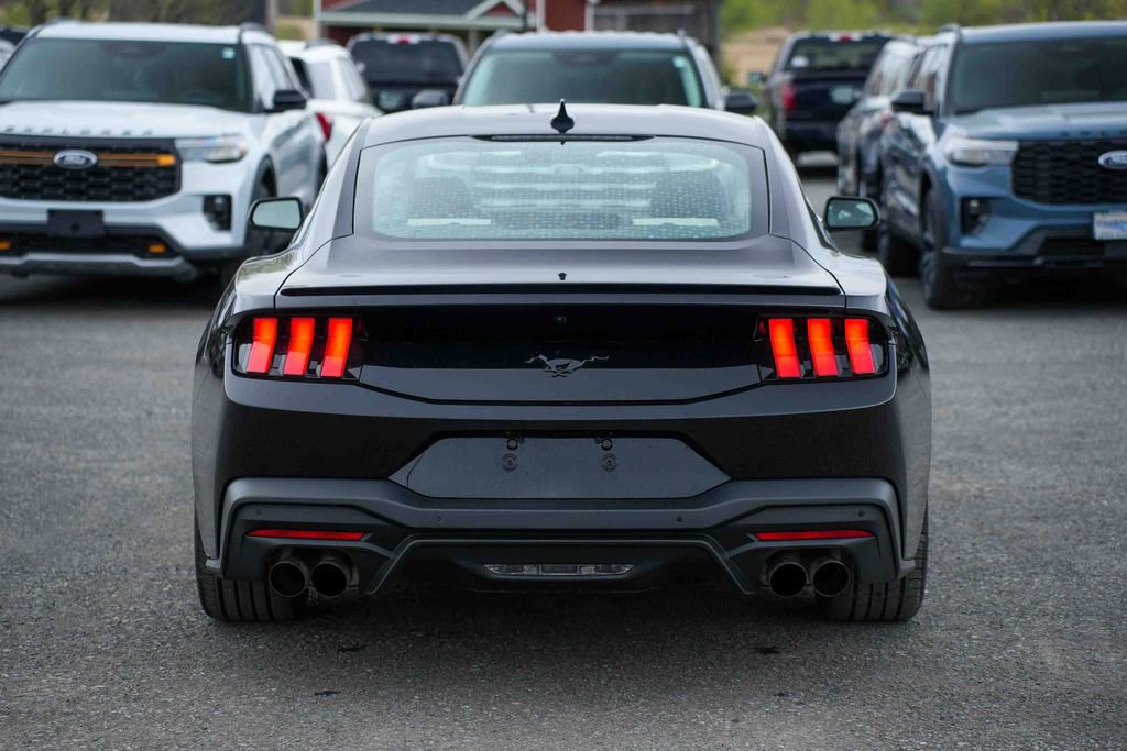 Used 2025 Ford Mustang Premium RWD image 6
