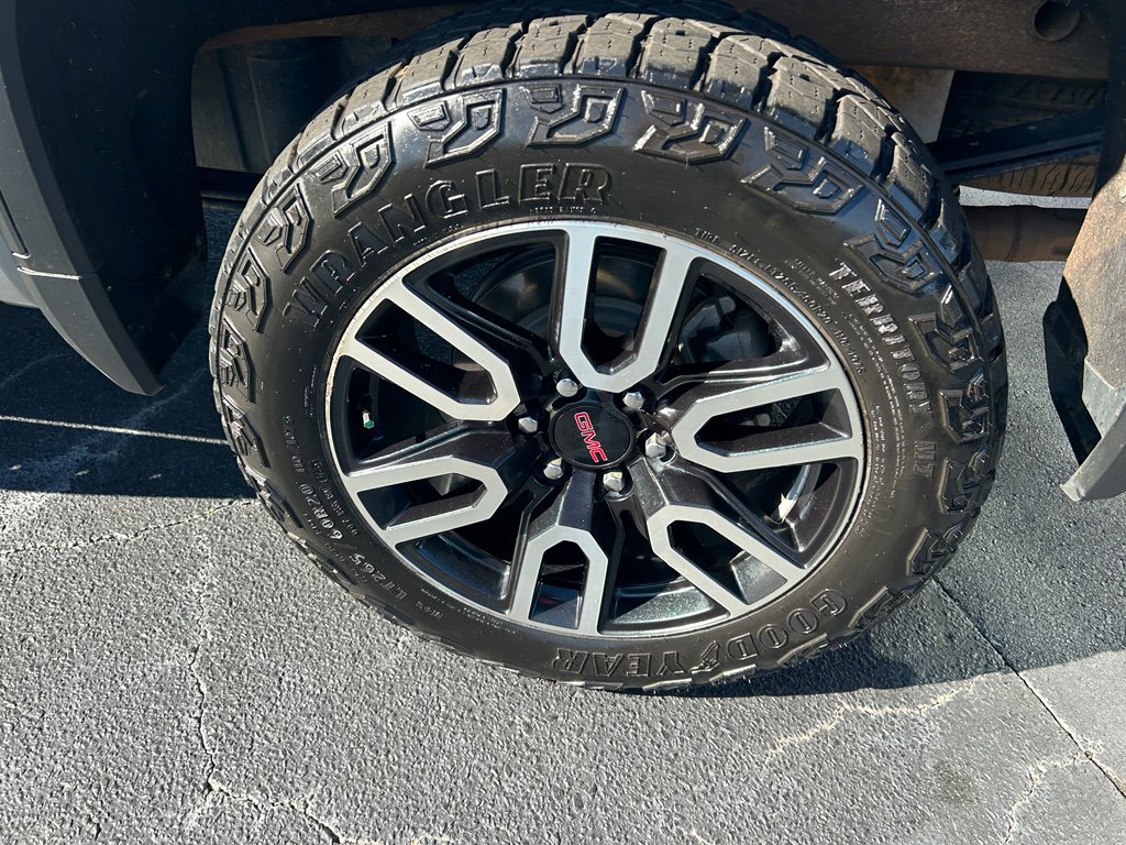 Used 2025 GMC Sierra 1500 AT4 w/ AT4 Premium Package image 29