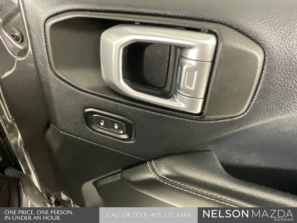 Used 2019 Jeep Wrangler Unlimited Sahara w/ Safety Group image 21