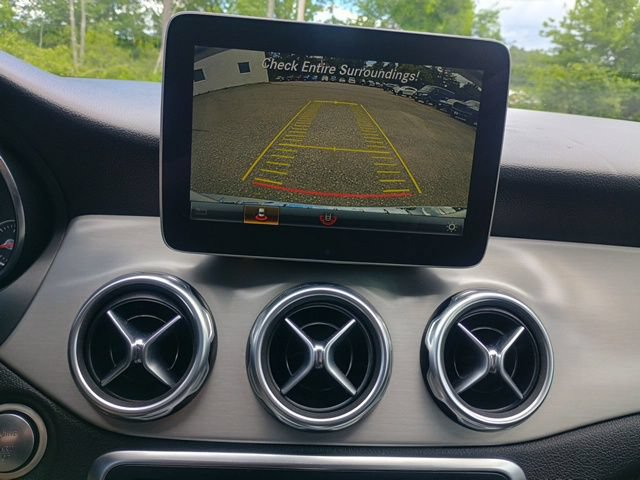 Used 2018 Mercedes-Benz GLA 250 4MATIC image 32