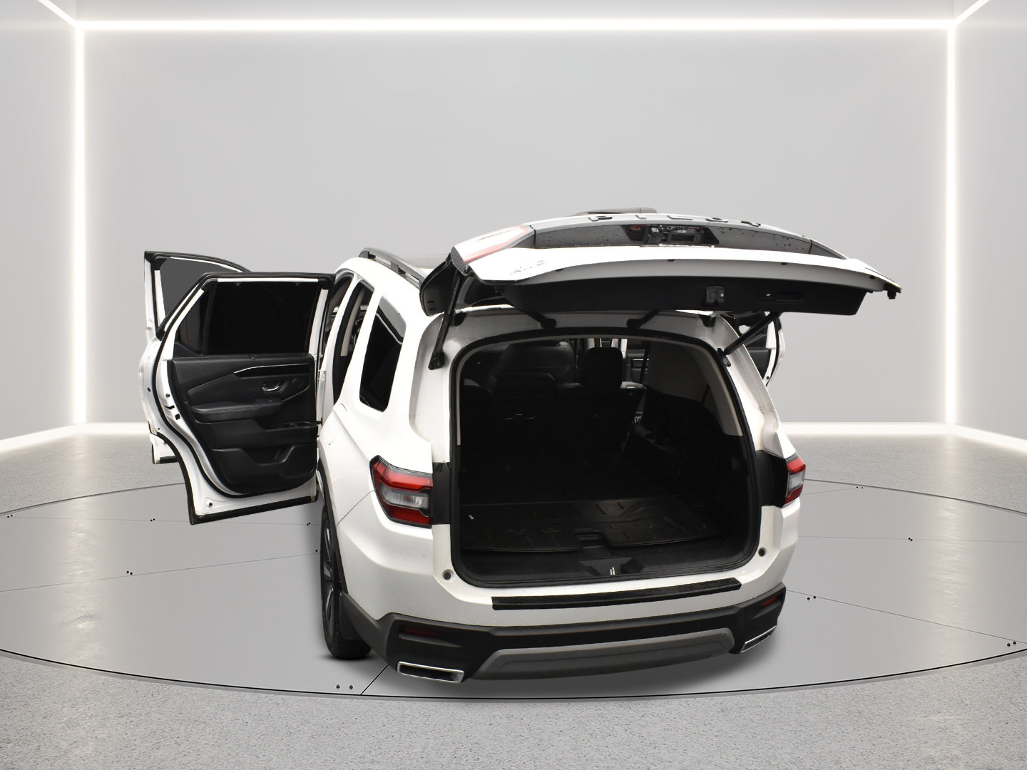 Used 2023 Honda Pilot Touring image 5