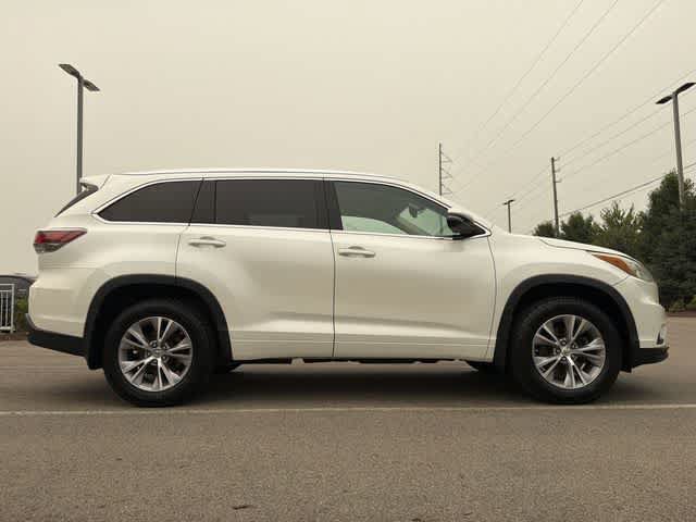 Used 2015 Toyota Highlander XLE AWD/4WD image 3