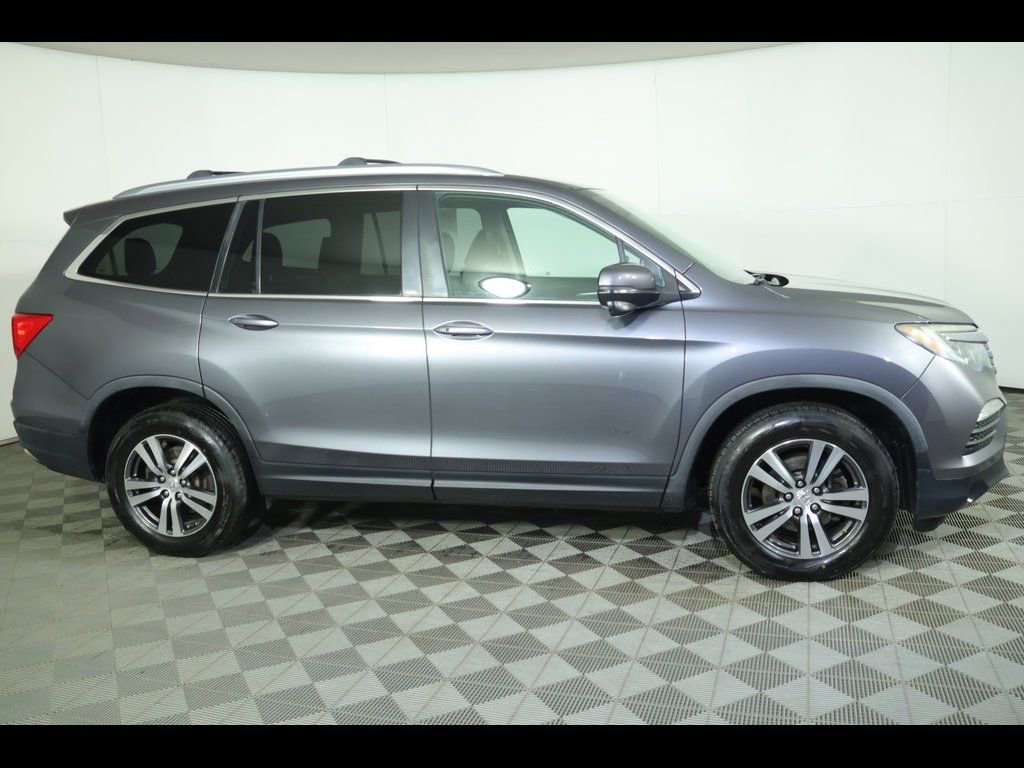 Used 2017 Honda Pilot EX-L image 2