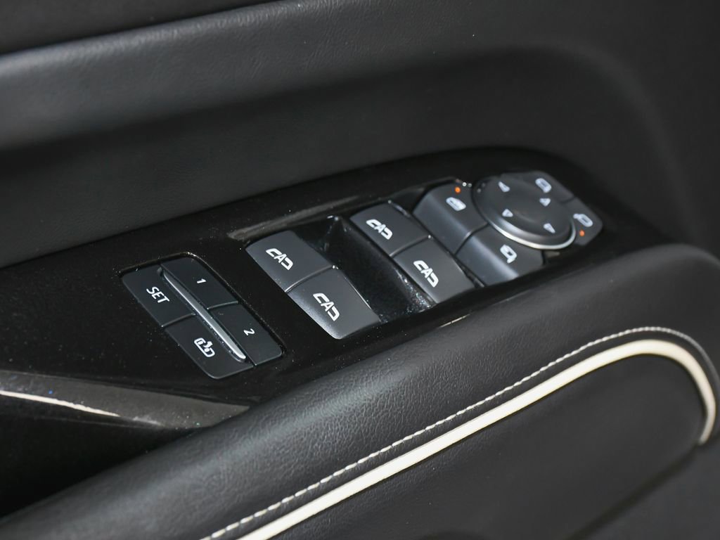 Used 2021 Cadillac Escalade Premium Luxury w/ Driver Assist Tech Package AWD/4WD image 10