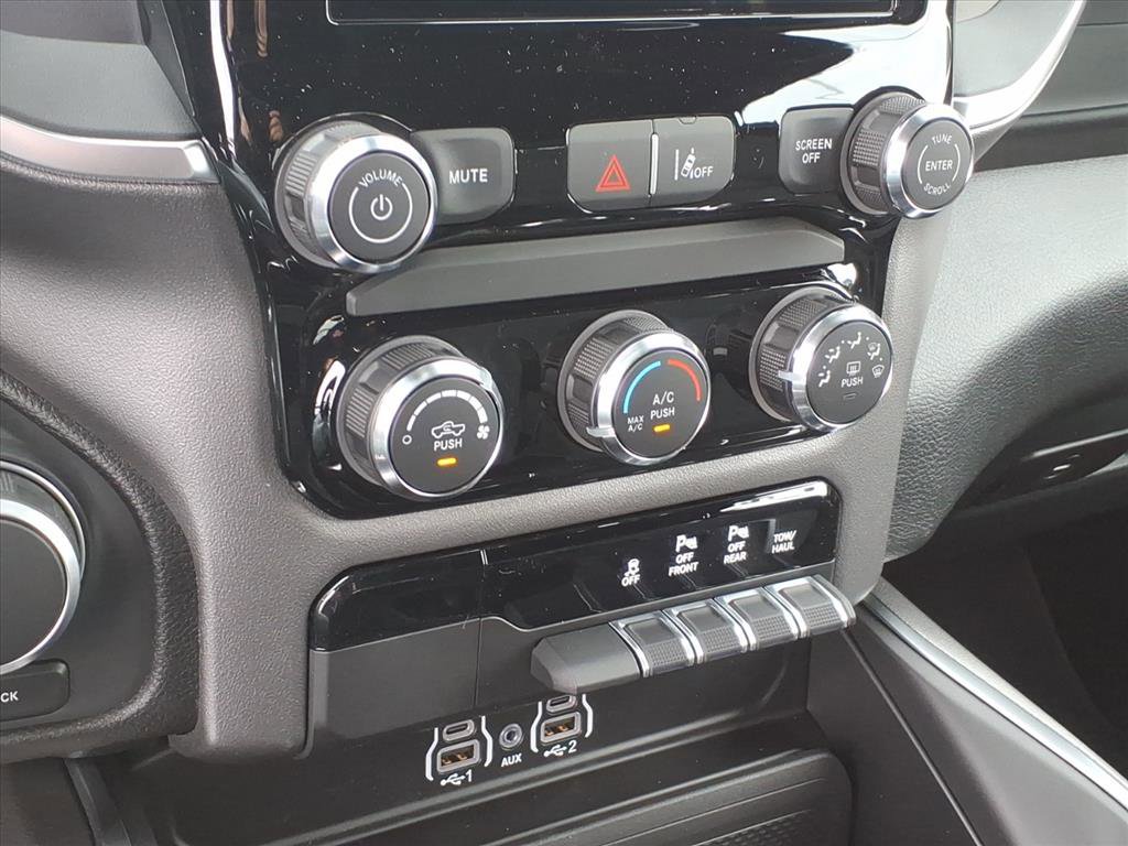 New 2026 RAM 1500 Express image 24