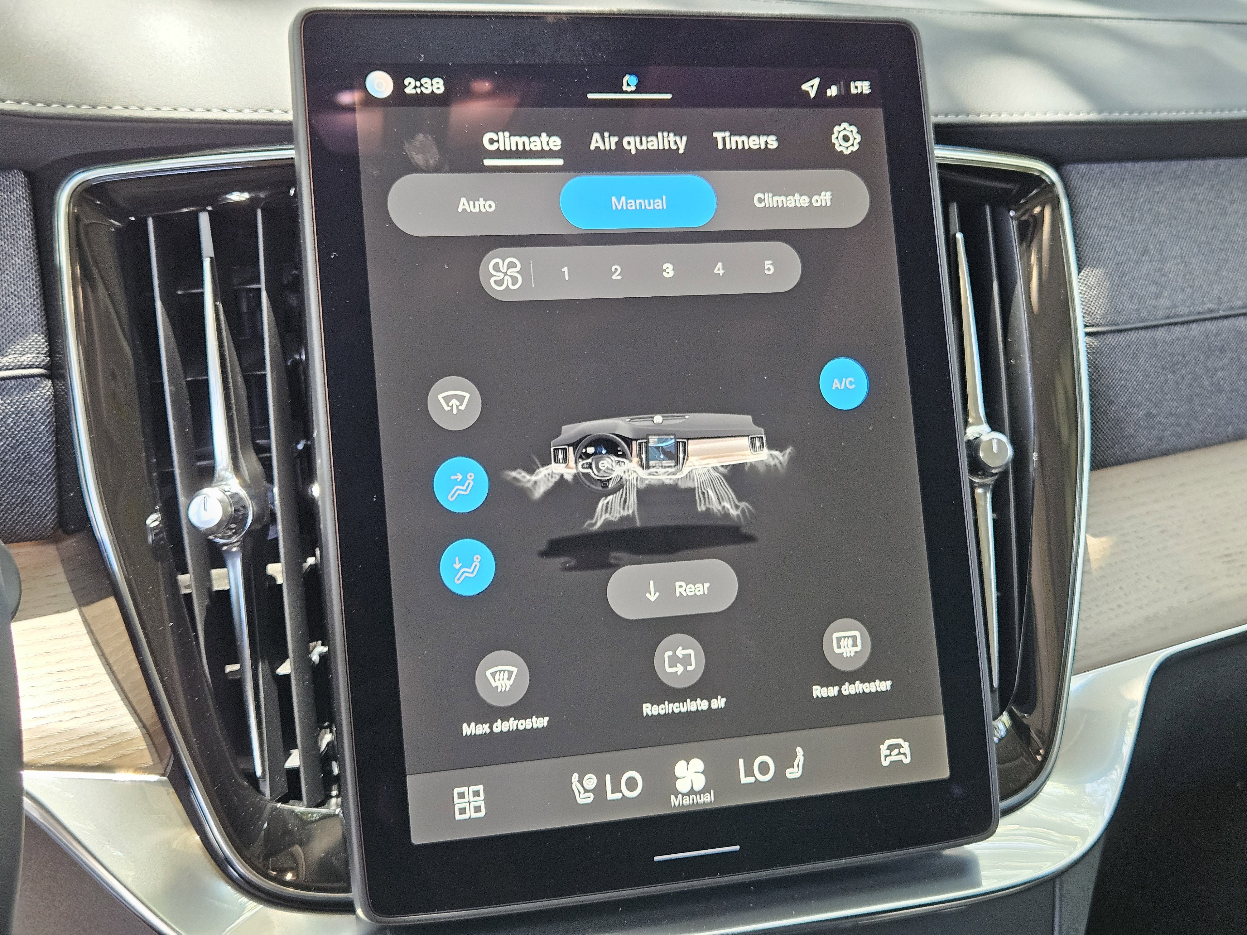 New 2026 Volvo XC90 B5 Core w/ Protection Package image 29