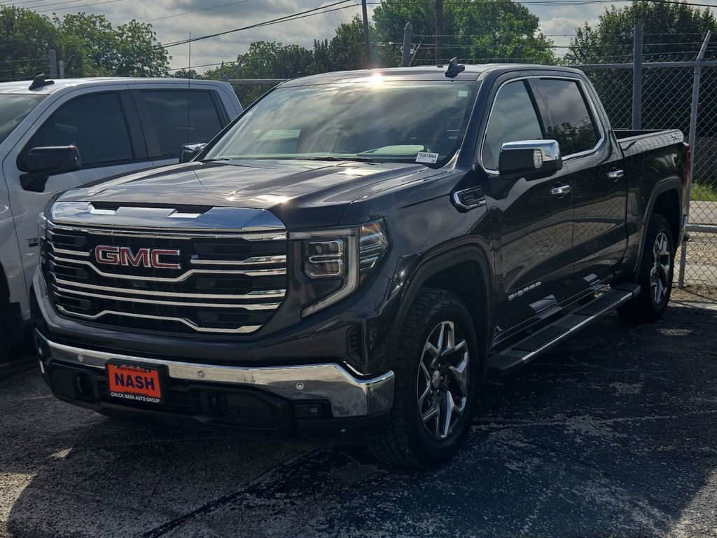 Used 2024 GMC Sierra 1500 SLT w/ SLT Premium Plus Package AWD/4WD image 4