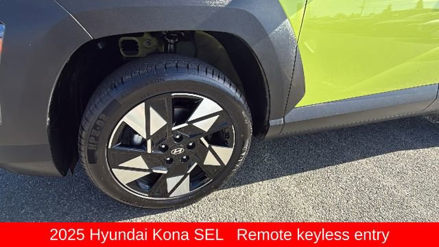 Used 2025 Hyundai Kona SEL image 9