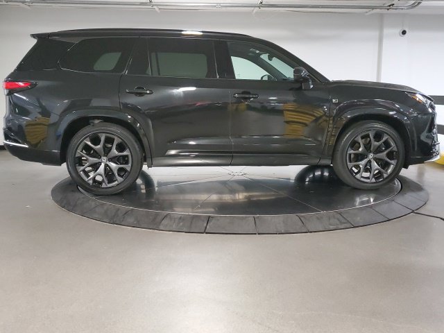 Used 2026 Lexus TX 500h AWD w/ Technology Package image 10