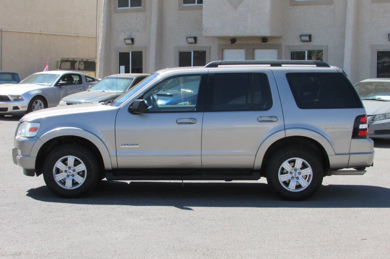 Used 2008 Ford Explorer XLT RWD image 3