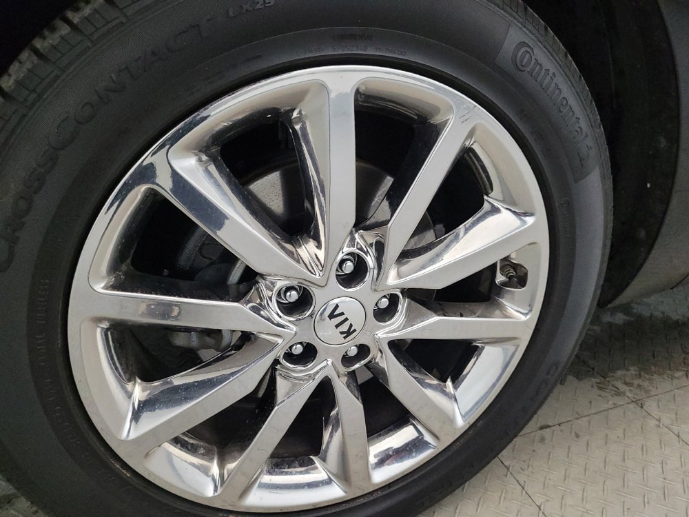 Used 2018 Kia Sorento SX image 31