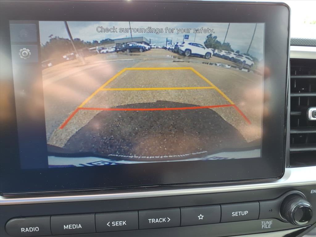 New 2026 Hyundai Venue SEL FWD image 28