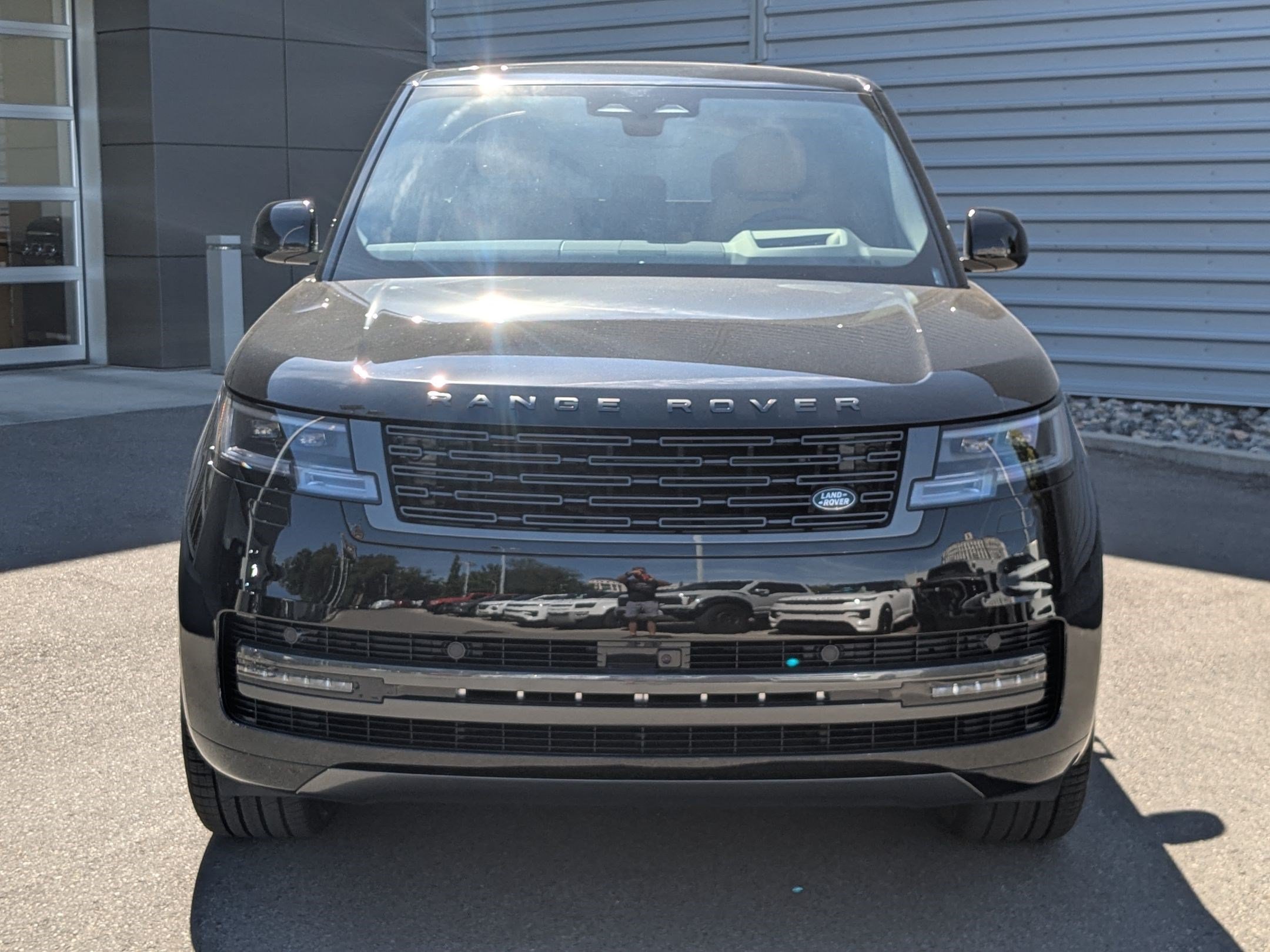 New 2026 Land Rover Range Rover SE AWD/4WD image 2