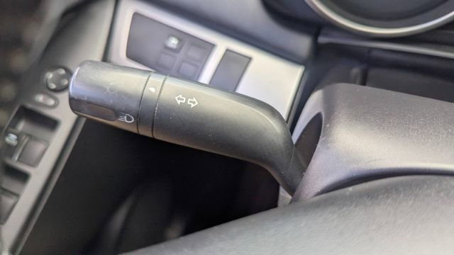 Used 2012 MAZDA MAZDA3 i Touring FWD image 34