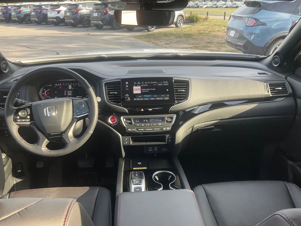 Used 2024 Honda Passport Black Edition image 17