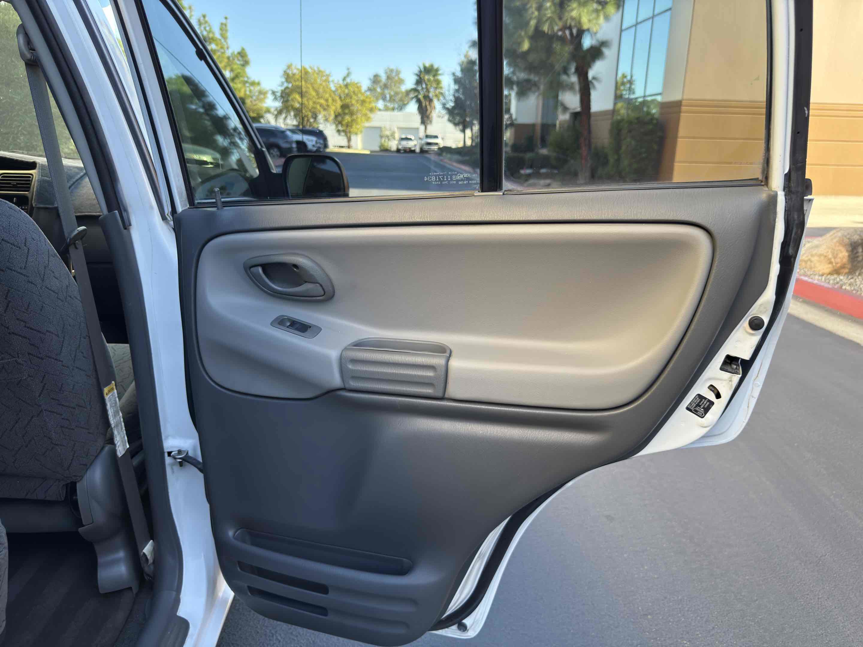 Used 2003 Chevrolet Tracker ZR2 image 71