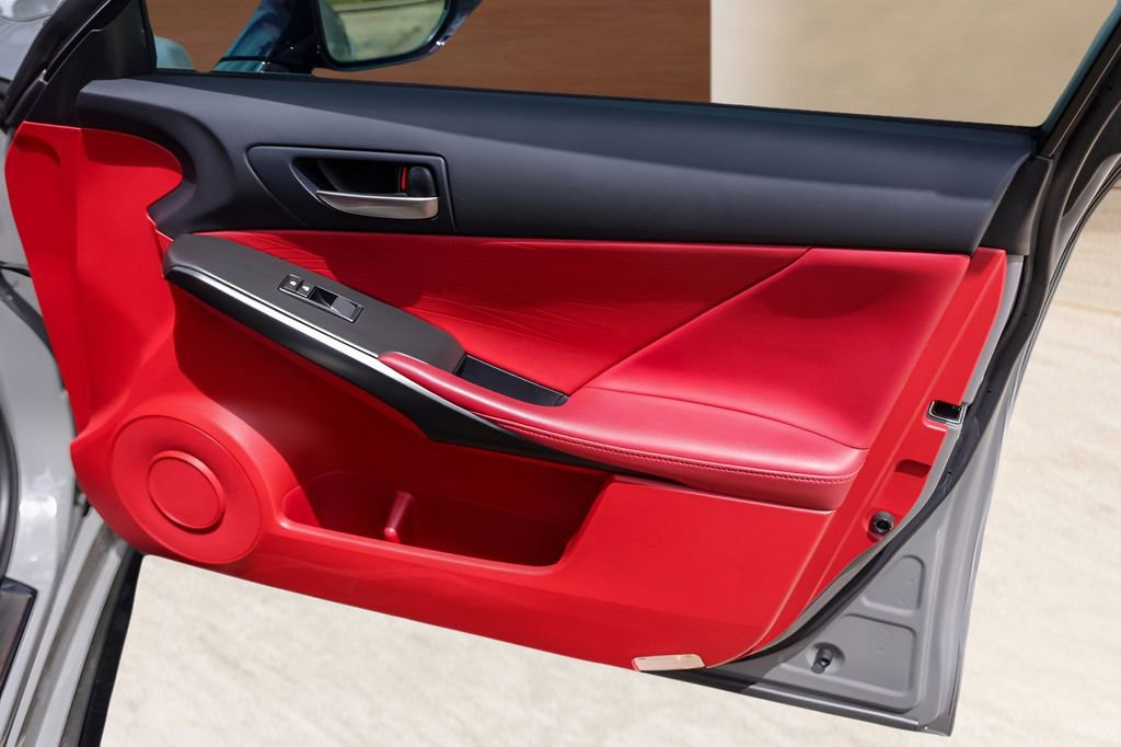 Used 2025 Lexus IS 500 w/ Accessory Package image 31