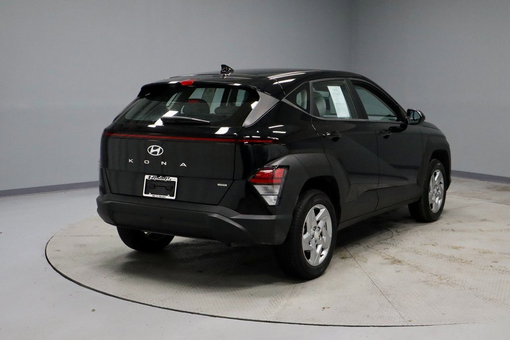 Certified 2024 Hyundai Kona SE image 11