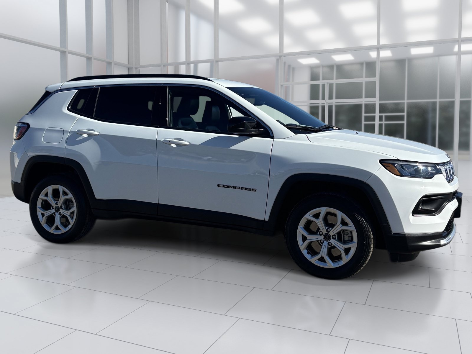 Used 2025 Jeep Compass Latitude AWD/4WD image 8