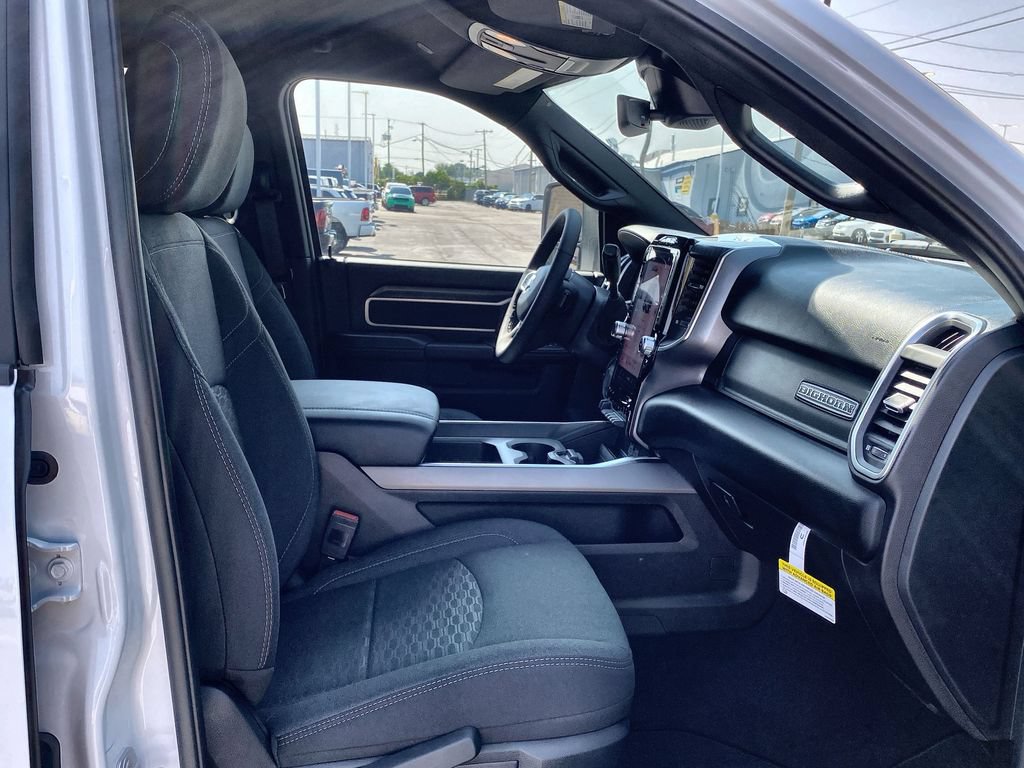 New 2025 RAM 2500 Big Horn AWD/4WD image 25