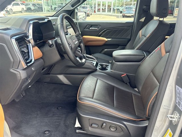 Used 2023 GMC Canyon AT4 w/ AT4 Premium Package AWD/4WD image 19