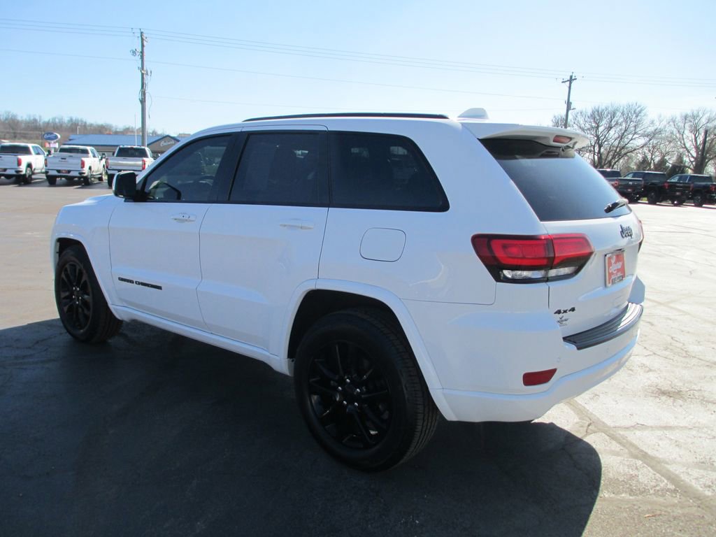 Used 2018 Jeep Grand Cherokee Altitude image 10