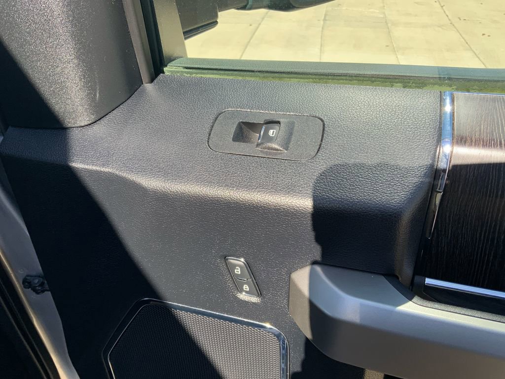 Used 2020 Ford F450 Lariat w/ Lariat Value Package AWD/4WD image 35