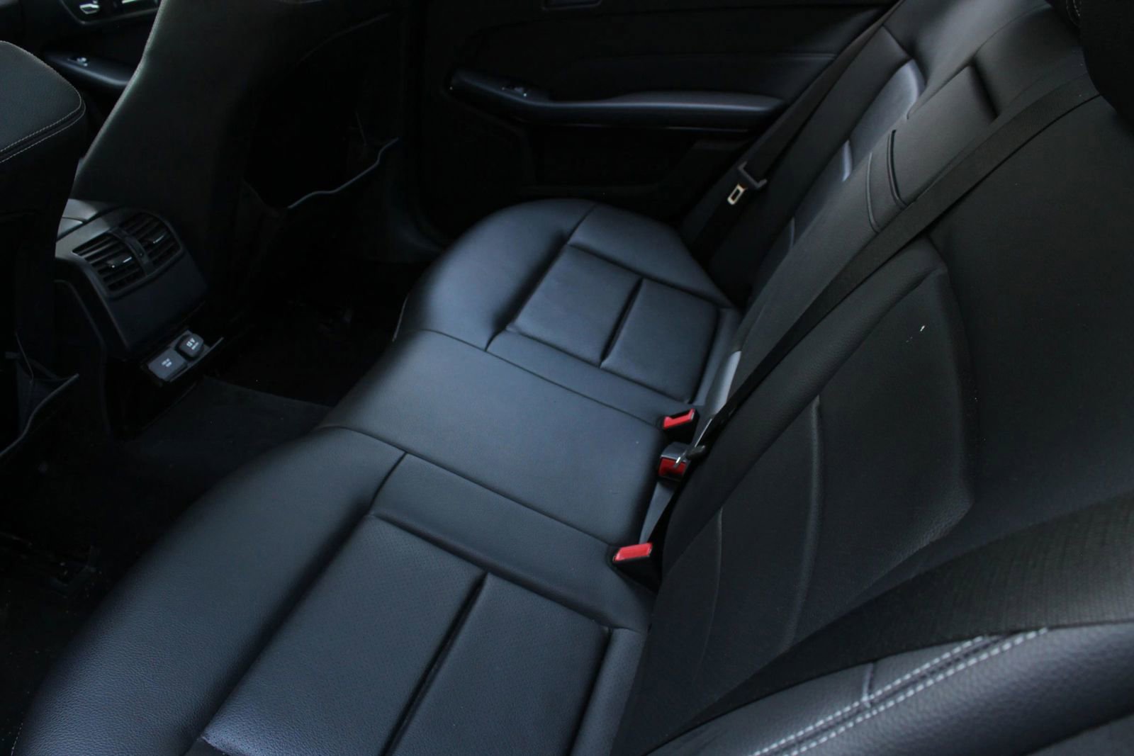 Used 2014 Mercedes-Benz E 350 4MATIC Sedan w/ Premium 1 Package image 22