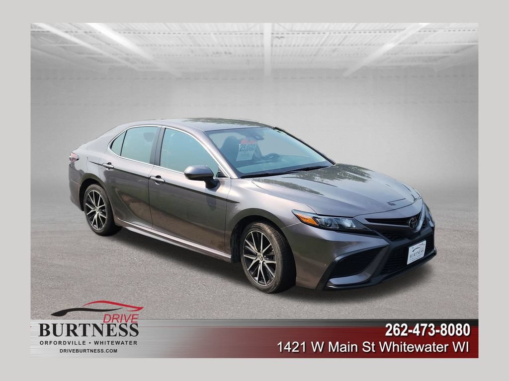Used 2024 Toyota Camry SE FWD image 1