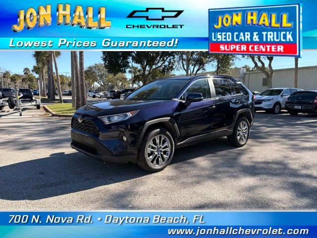 Used 2021 Toyota RAV4 XLE Premium image 2