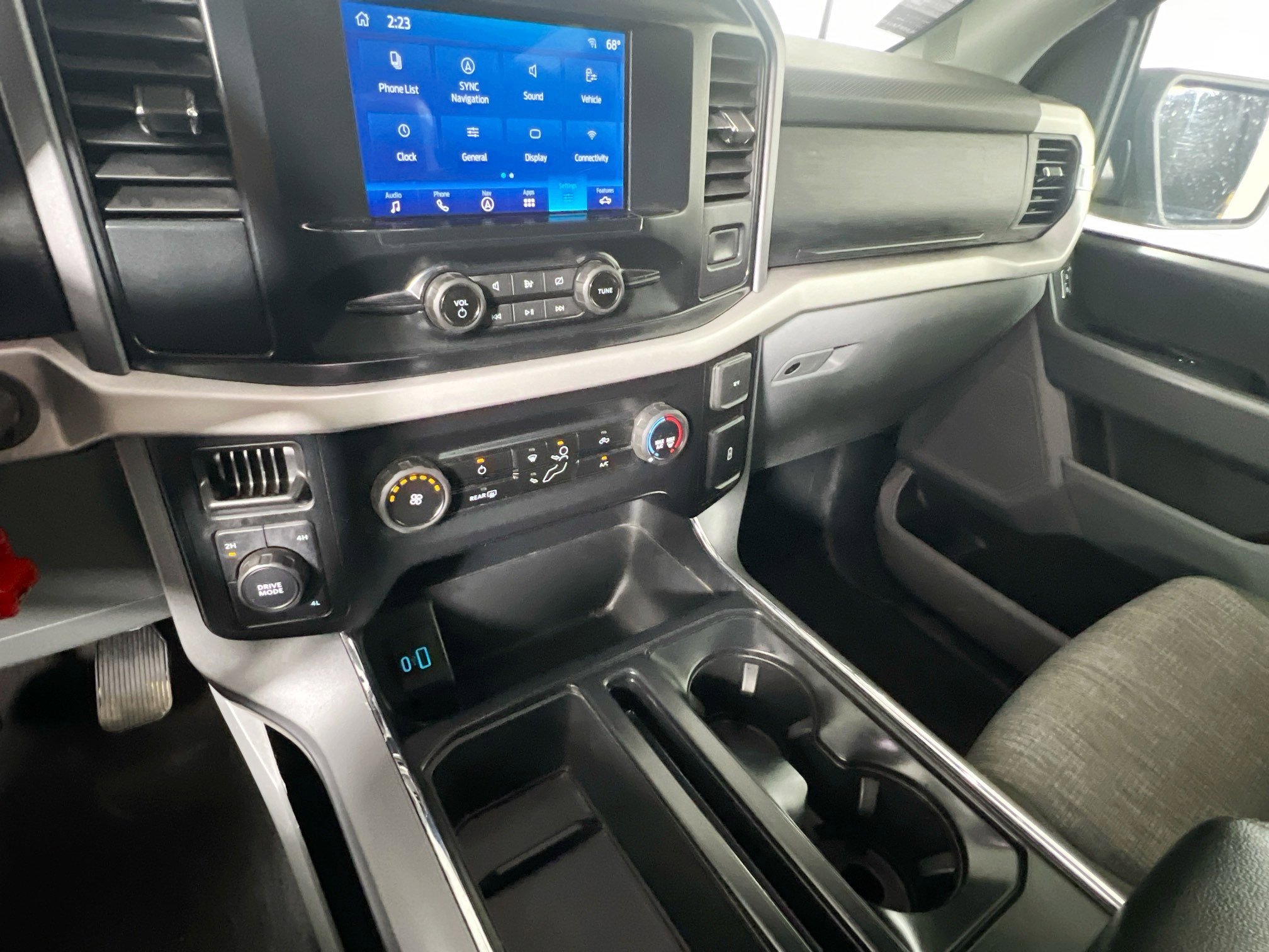 Used 2023 Ford F150 XLT AWD/4WD image 25