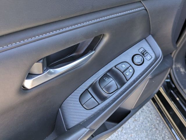 Used 2025 Nissan Sentra SV FWD image 10