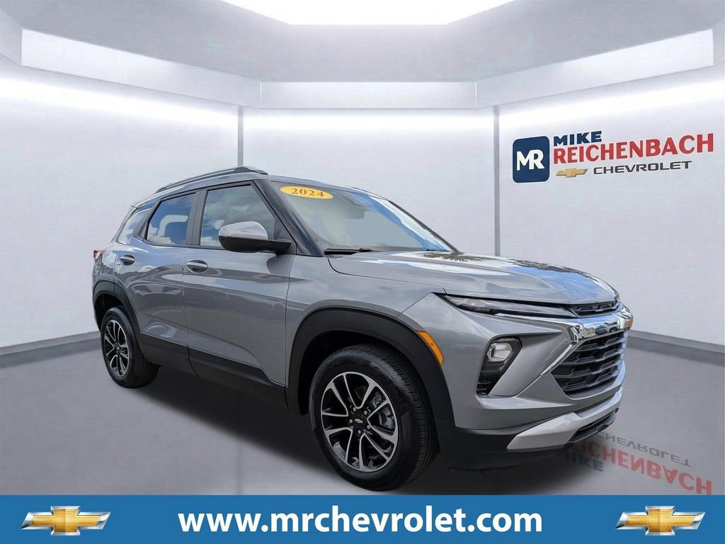 Used 2024 Chevrolet TrailBlazer LT w/ Driver Confidence Package image 1