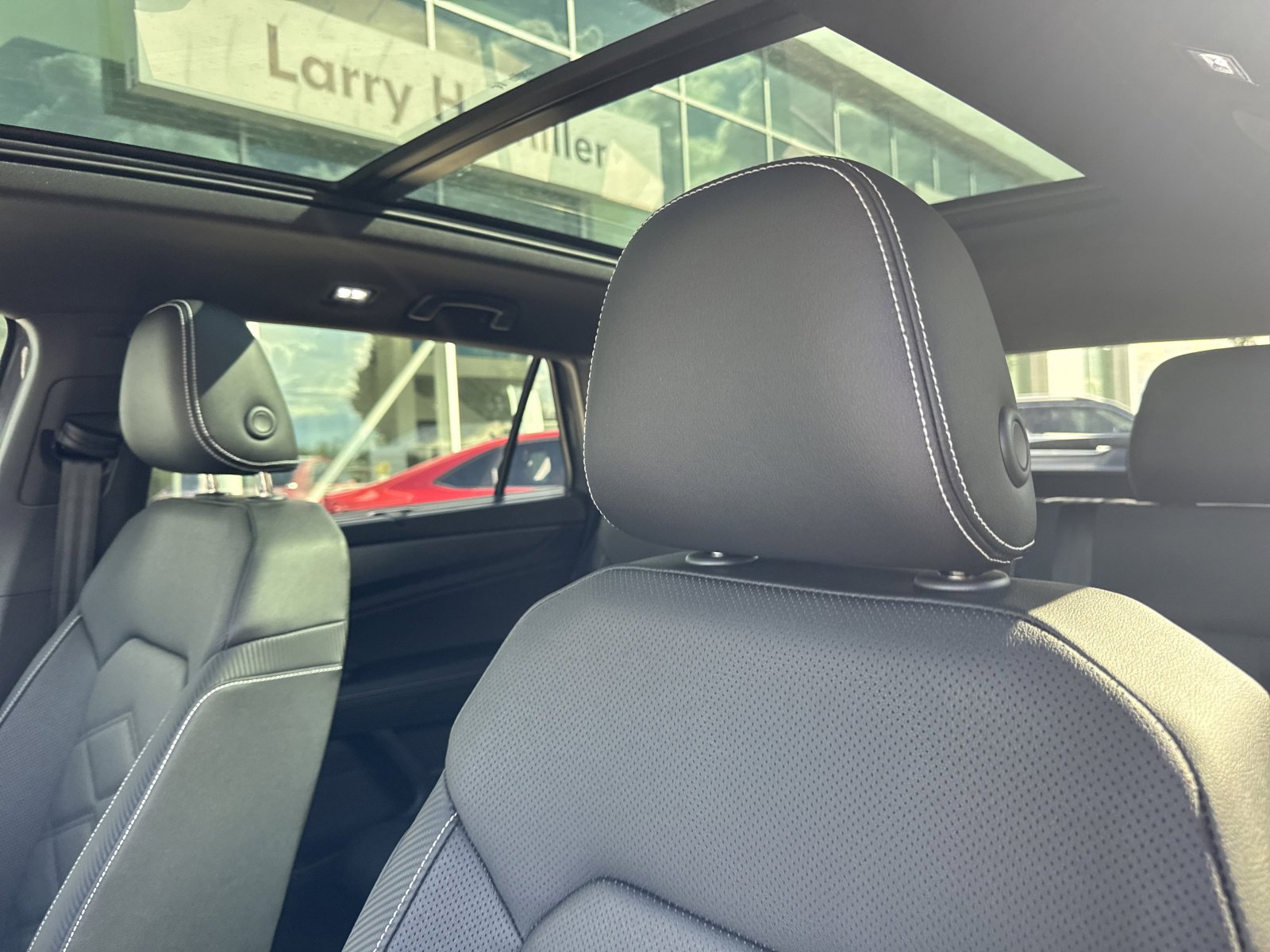 New 2026 Volkswagen Atlas Cross Sport SE image 18