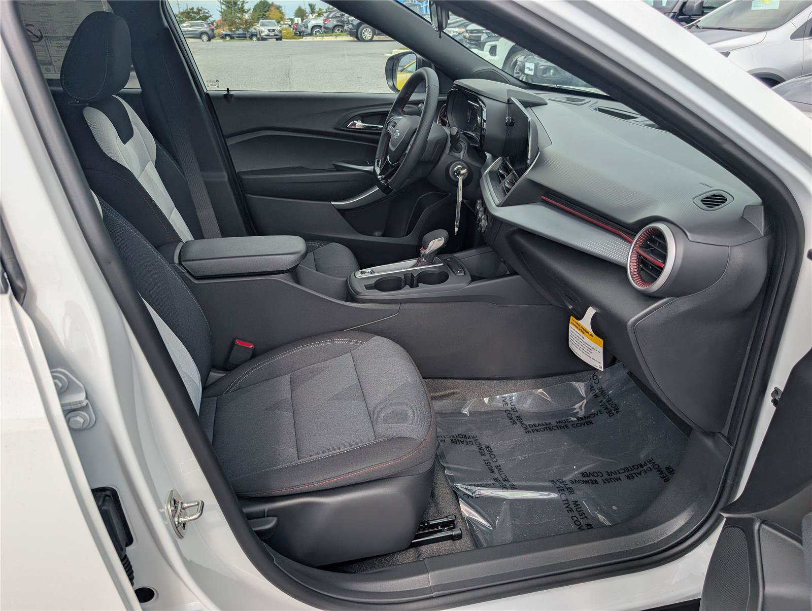 New 2026 Chevrolet Trax RS w/ Sunroof Package FWD image 6