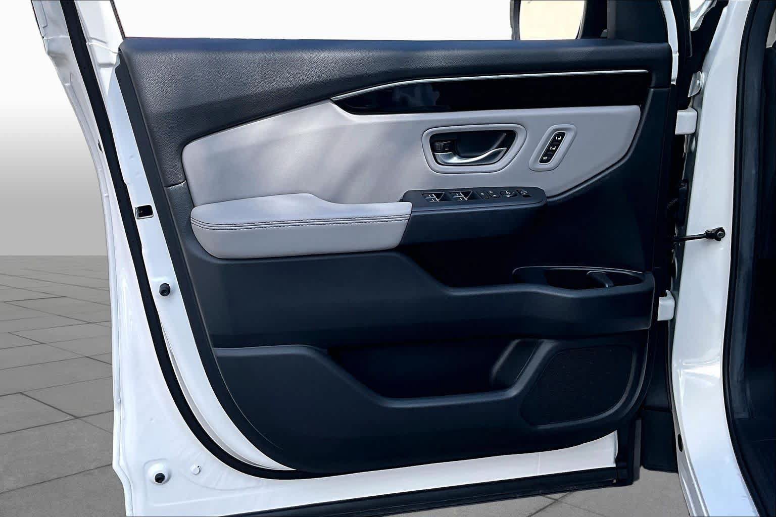 Used 2025 Honda Pilot Touring image 22