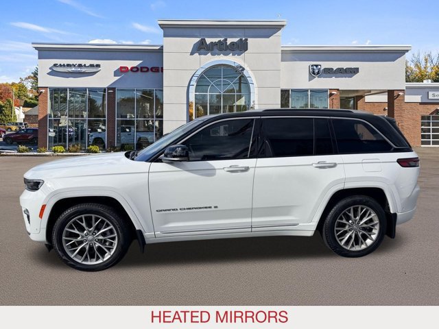 Certified 2022 Jeep Grand Cherokee Summit w/ Adv Protech Group IV AWD/4WD image 5