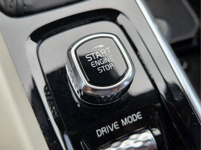 Used 2019 Volvo S60 T5 Momentum w/ Premium Package FWD image 25
