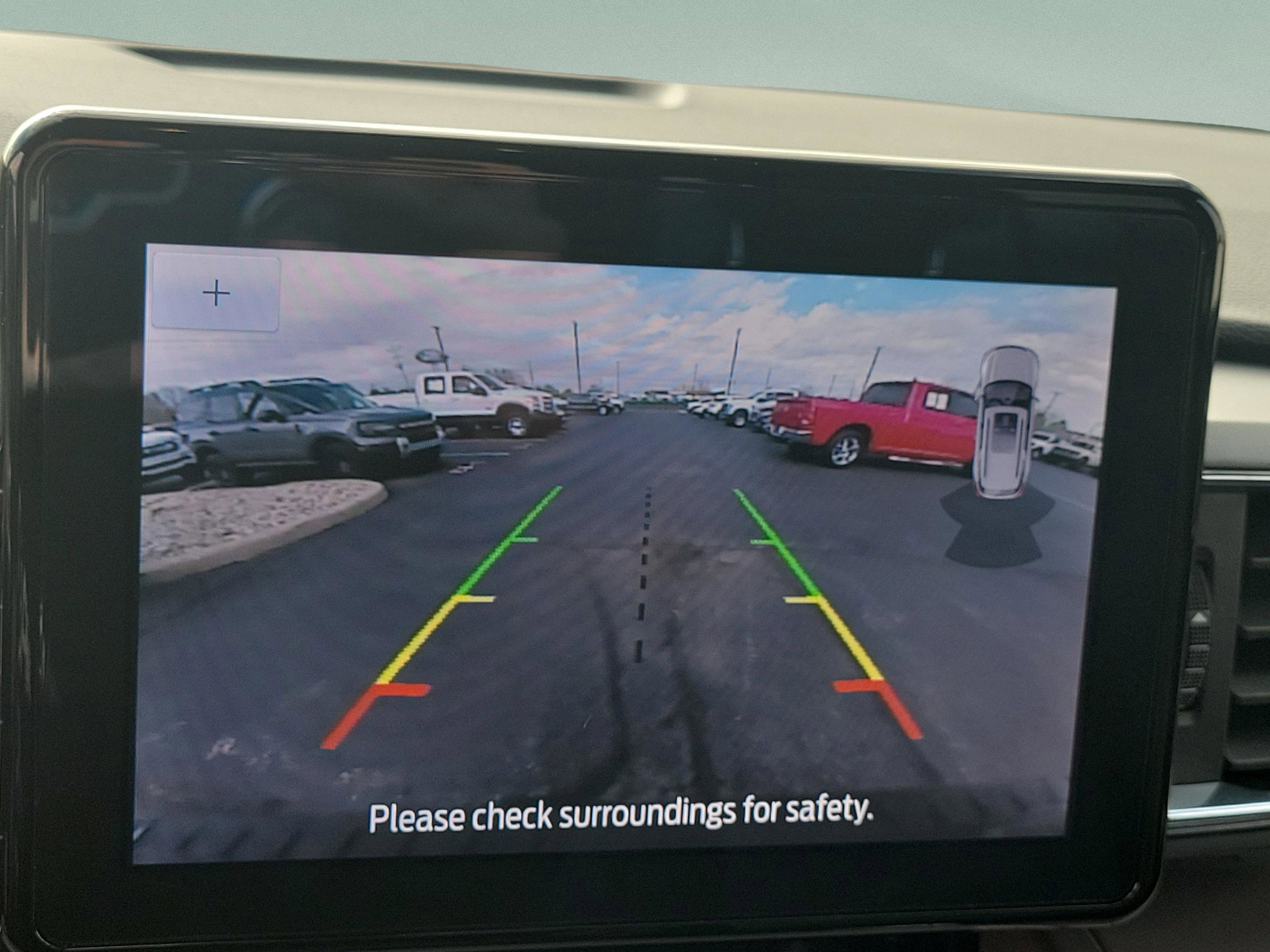 Used 2023 Ford Explorer XLT w/ Equipment Group 202A AWD/4WD image 31