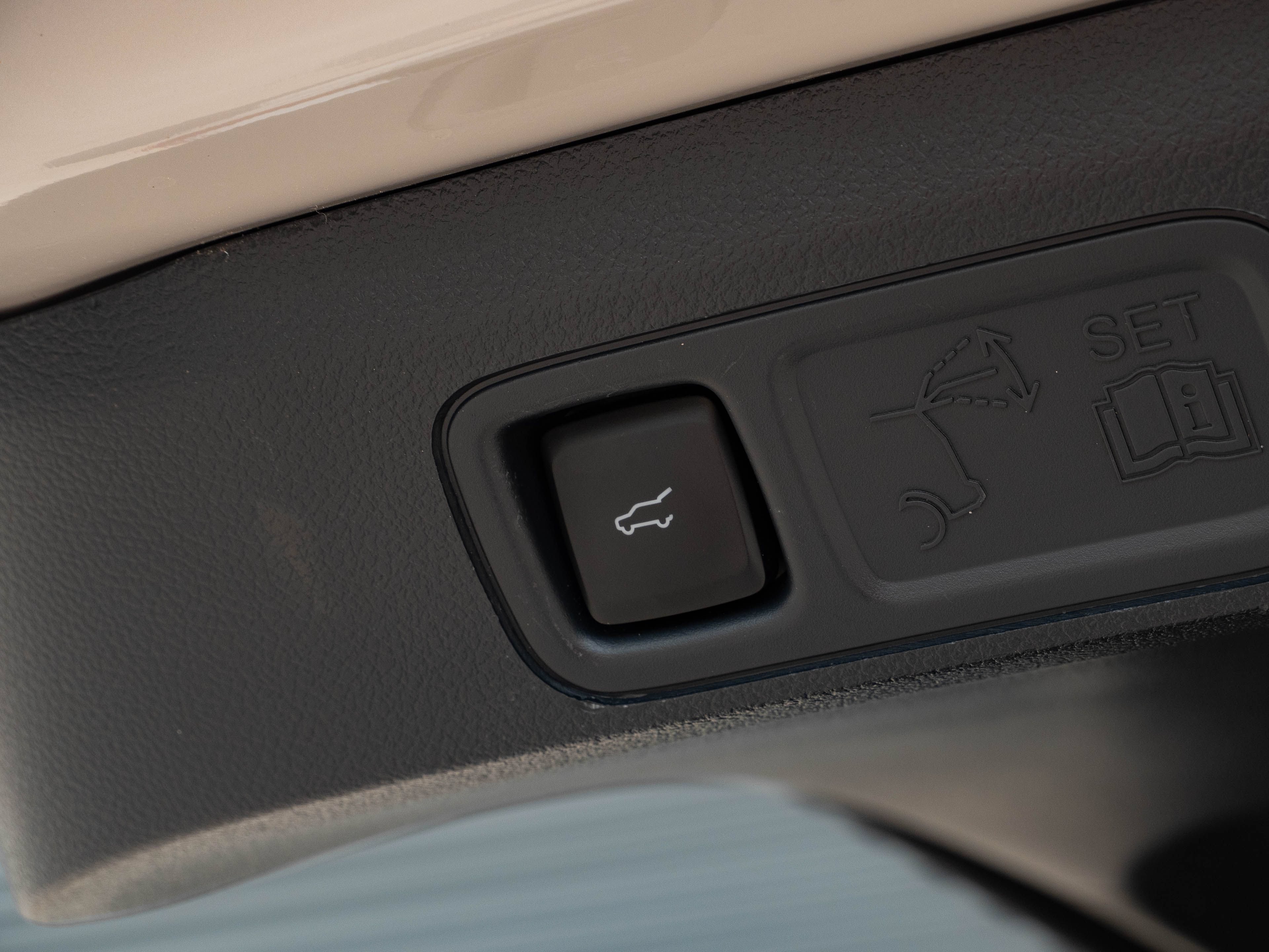 Used 2024 Lincoln Navigator Reserve AWD/4WD image 32