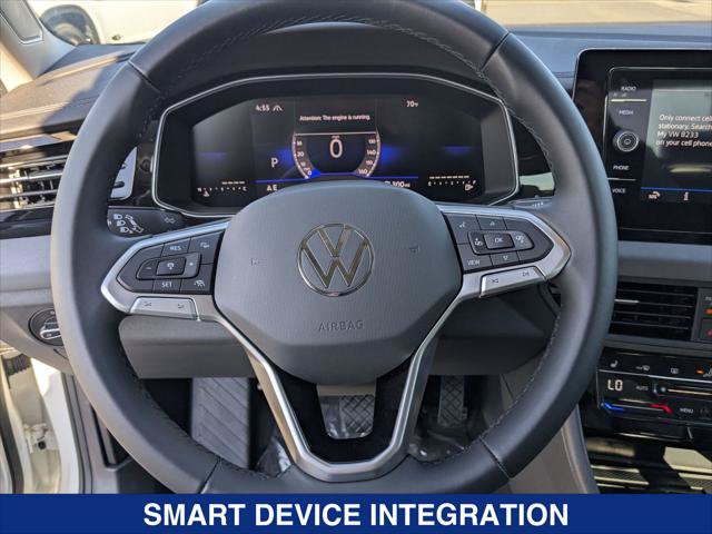 New 2025 Volkswagen Jetta SE FWD image 12